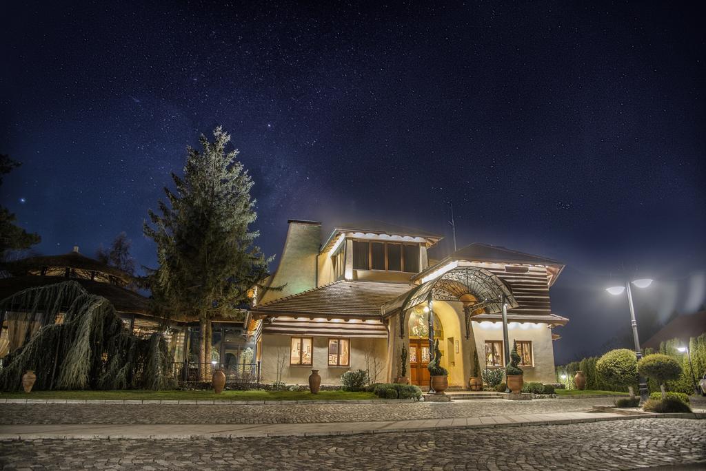 Vinska Kuca Kovacevic Bed & Breakfast Irig Exterior photo